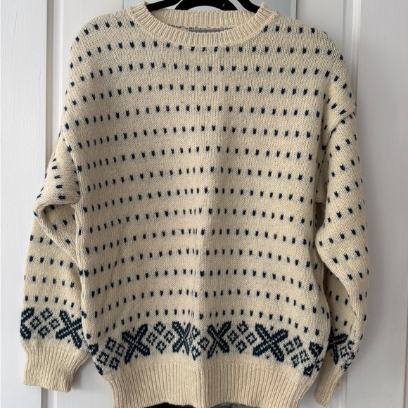 EMS men’s wool sweater size Meg nice pattern good condition - Picture 2 of 7